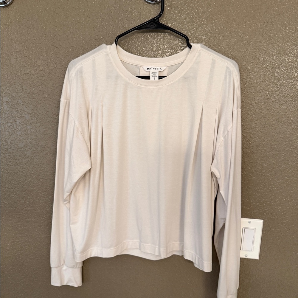 Athleta Women's Cream Long Sleeve Tshirt